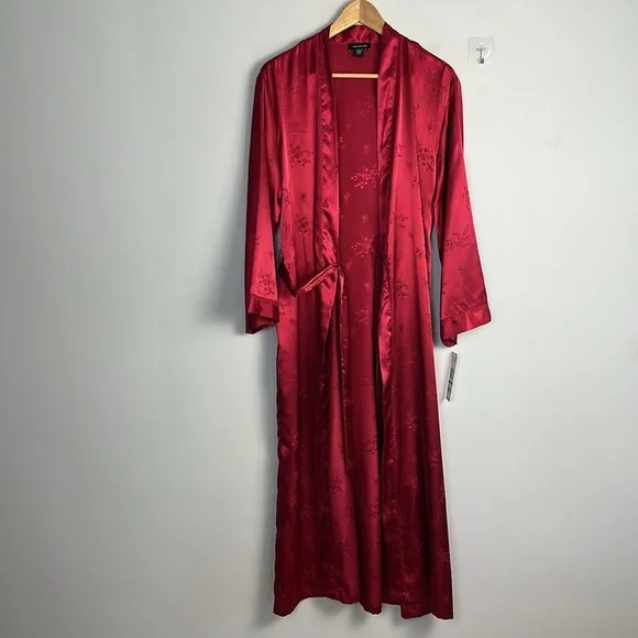 NEW Jones New York Solid Satin Jacquard Robe in Red Size L/XL Attached Belt Soft